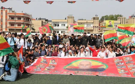 بالصور والفيديو.. مراسم استذكار 26 شهيداً وشهيدة من حركة حرية كردستان