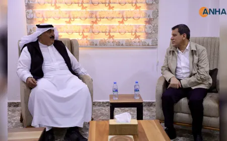 مظلوم عبدي والشيخ مانع حميدي الهادي يؤكدان أهمية تعزيز السلم الأهلي