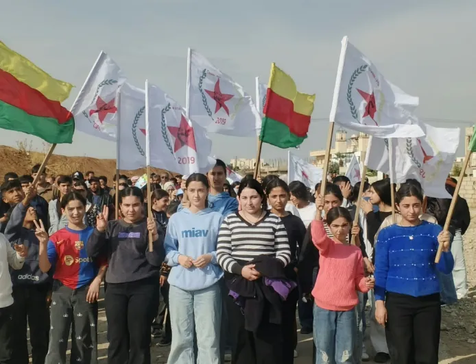 طلبة وشبيبة وأهالي زركان يطالبون بالاعتراف الدستوري باللغة الكردية