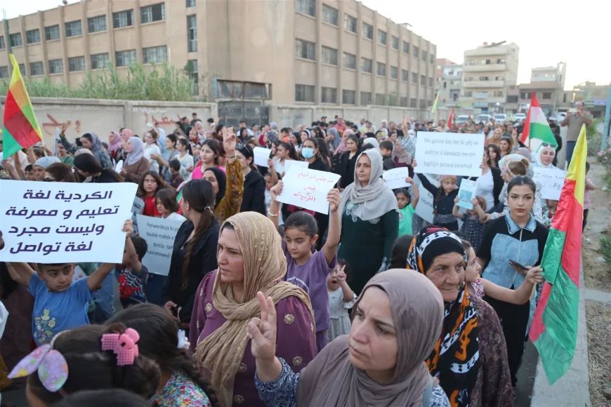 محامية تطالب الأحزاب الكردية بالتحرك لتثبيت اللغة الكردية في الدستور
