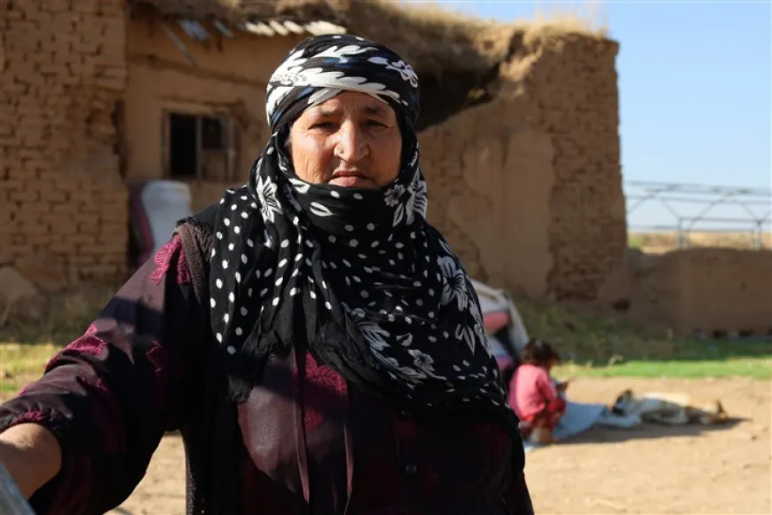 عودة من المخيم إلى خيام أمام المنازل المدمرة