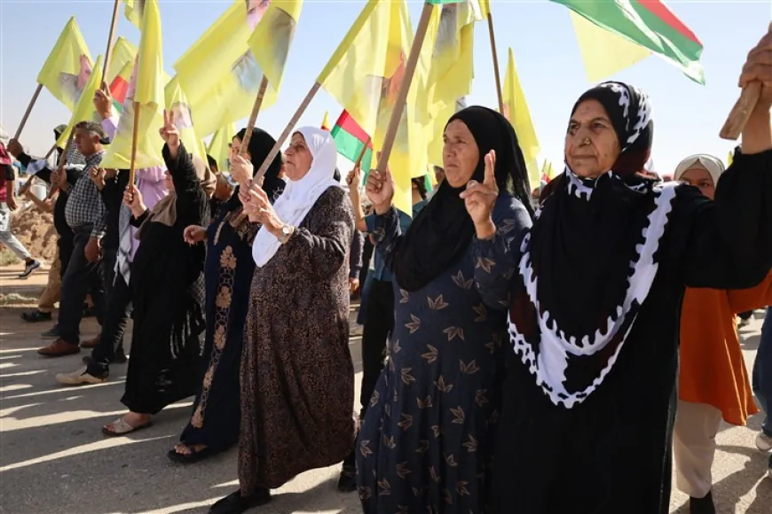 المئات في تل تمر وزركان: المؤامرة لم تنته ومتمسكون بقيادتنا