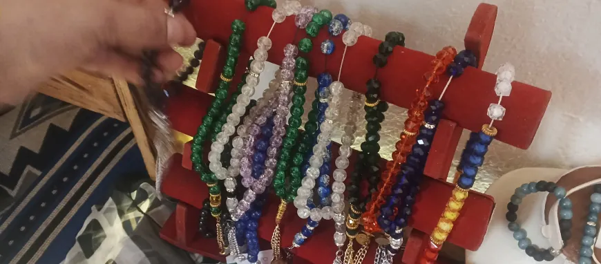 معرض للأعمال اليدوية والمأكولات الشعبية في السويداء دعماً للمرأة المُعيلة