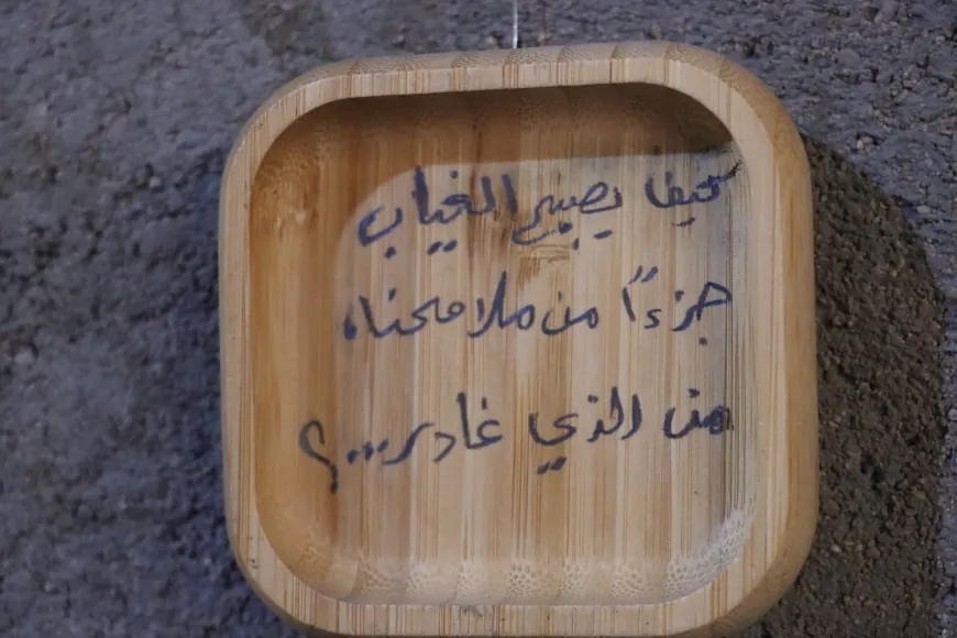 فنانة تشكيلية توثق ذاكرة سري كانيه بـ 69 لوحة