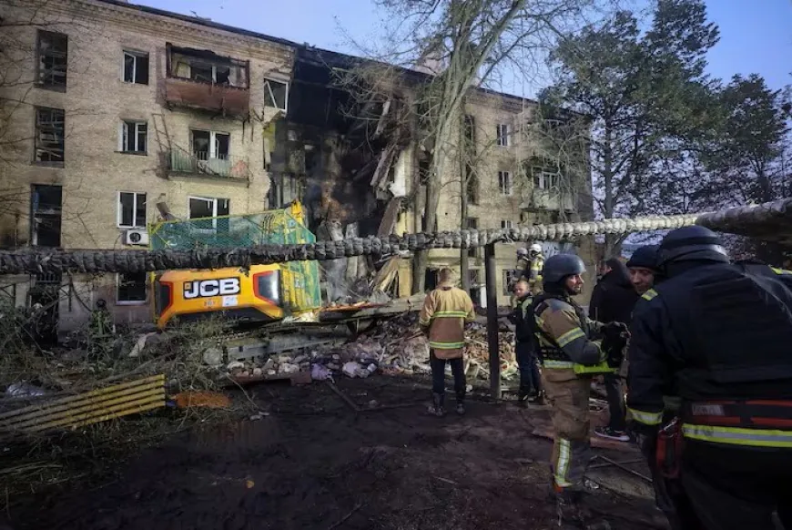 روسيا تقصف سفينة شحن ومنشآت للطاقة في أوكرانيا قبيل لقاء ويتكوف وبوتين