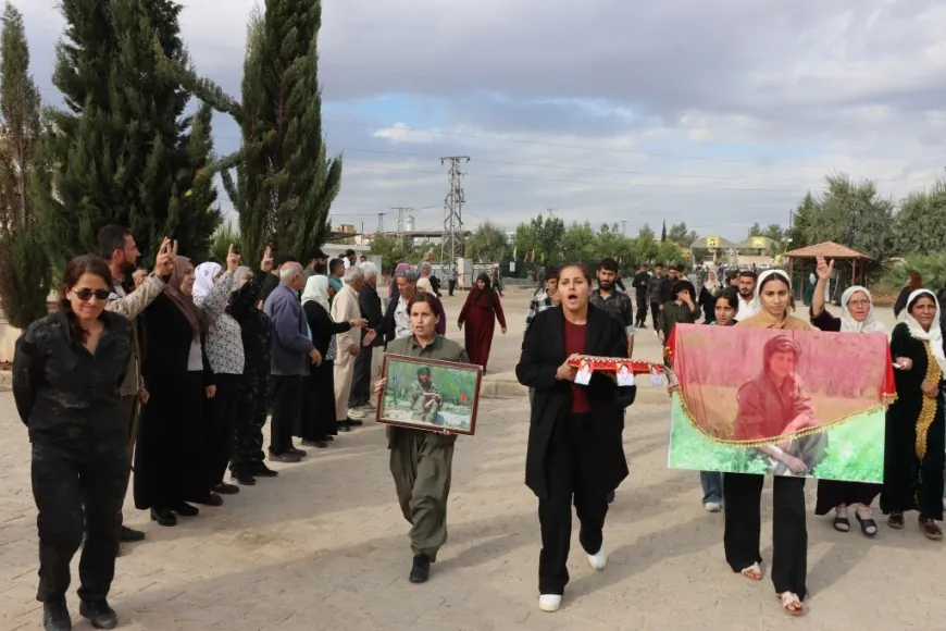 انطلاق مراسم استذكار الشهداء في كوباني بمشاركة حشود غفيرة