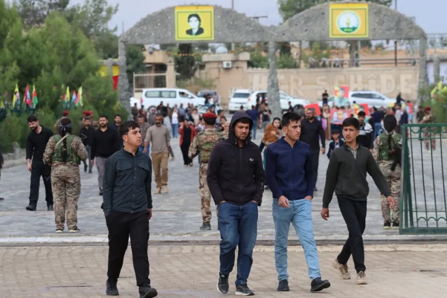 انطلاق مراسم استذكار الشهداء في كوباني بمشاركة حشود غفيرة