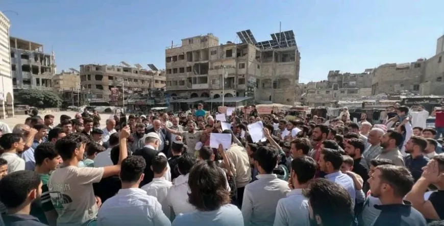 مظاهرات في سوريا ترفض التحركات الإسرائيلية وتطالب بكشف ملابسات أحداث أمنية