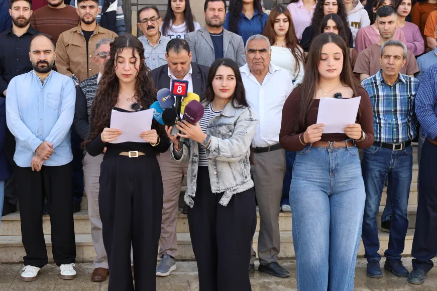طلاب جامعة روج آفا يطالبون بضمان استقلال الجامعة أكاديمياً وإدارياً