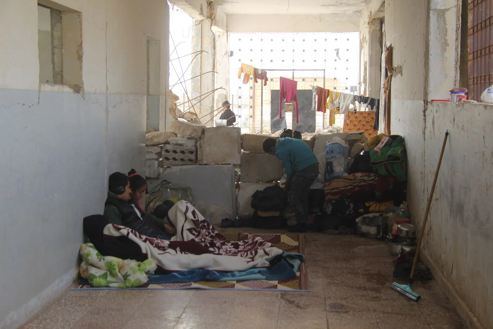 Afrin 's people living harsh conditions waiting for libertion their city