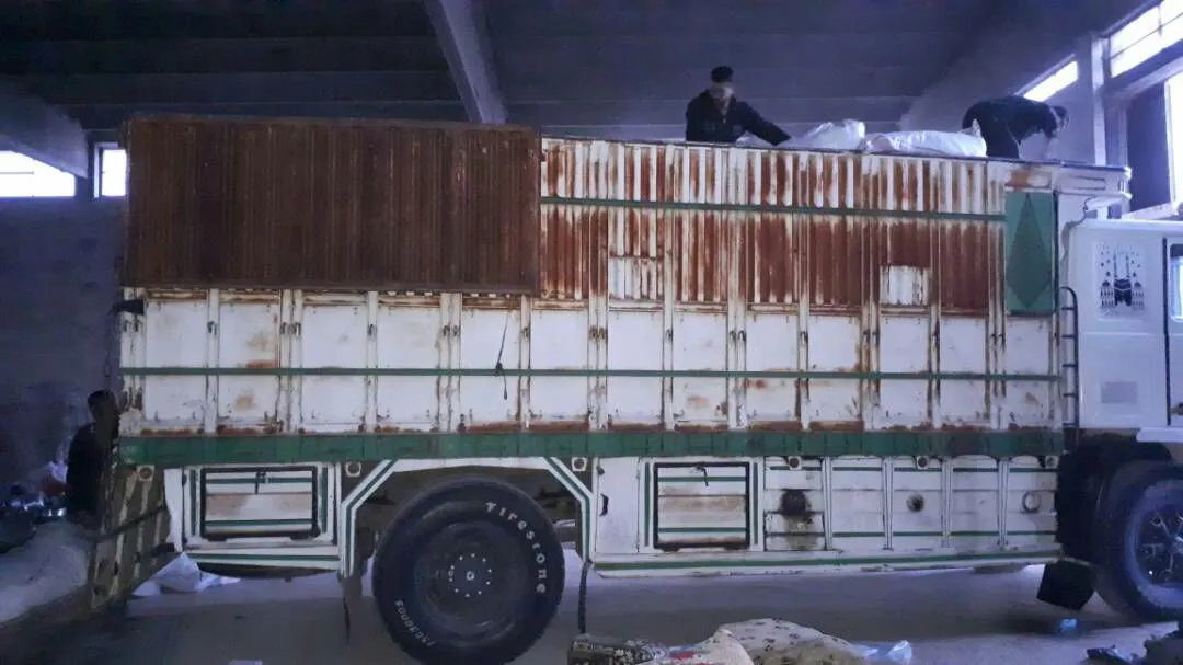Euphrates region sends 15 truckloads of aid to Afrin people