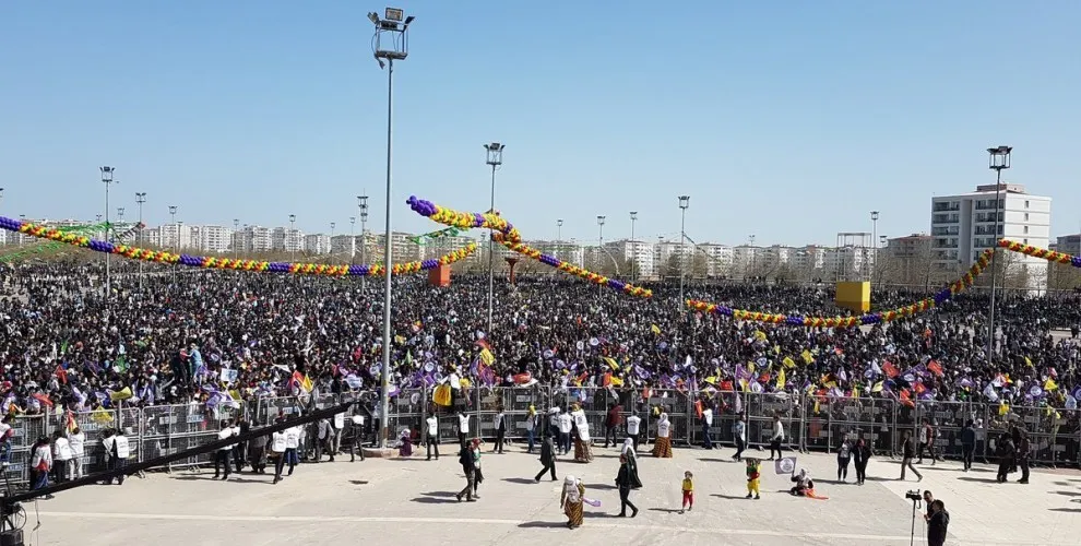 In Amad, hundreds of thousands commemorate in Afrin resistance