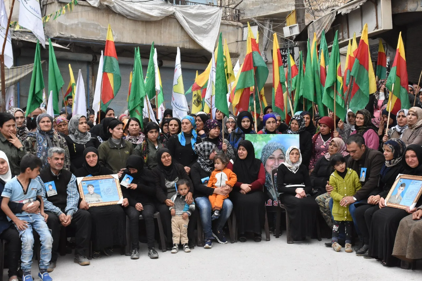 Record of 6 martyrs in memory of Resistance week
