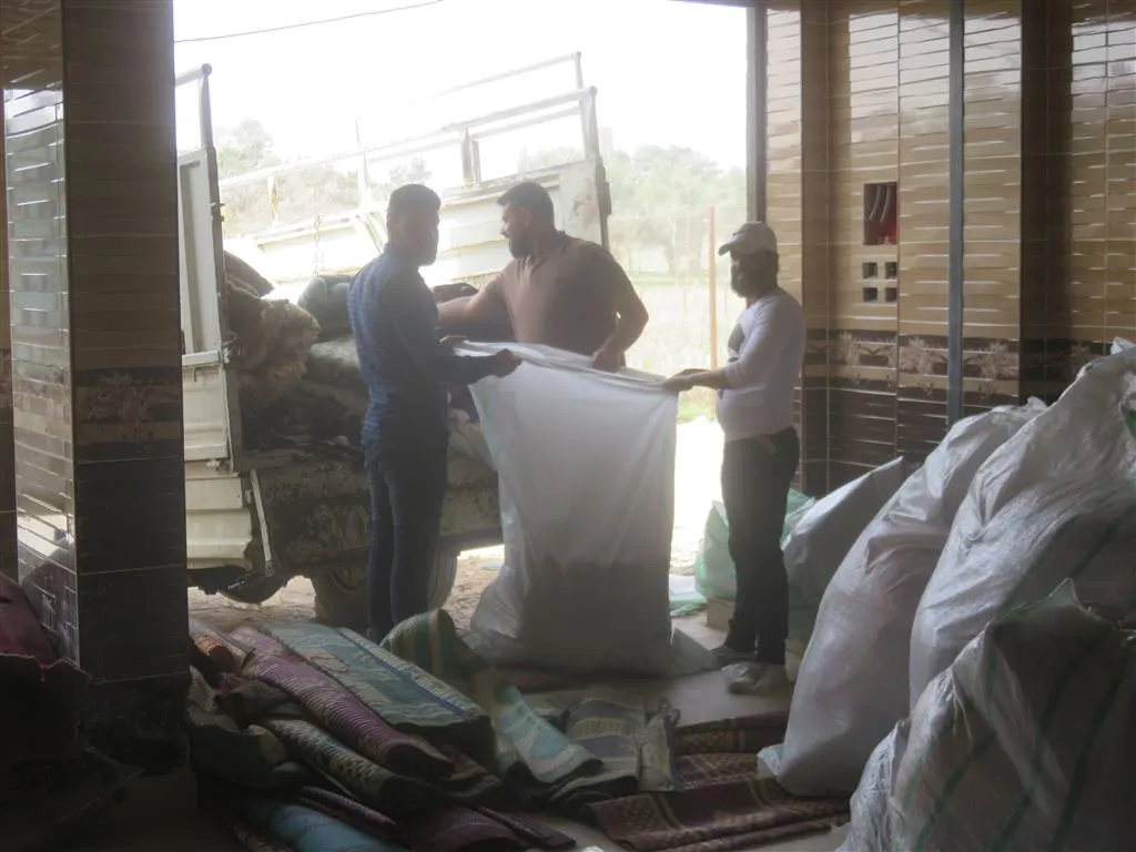 Residents of Girgê Legê, Dêrik donate for Afrin people