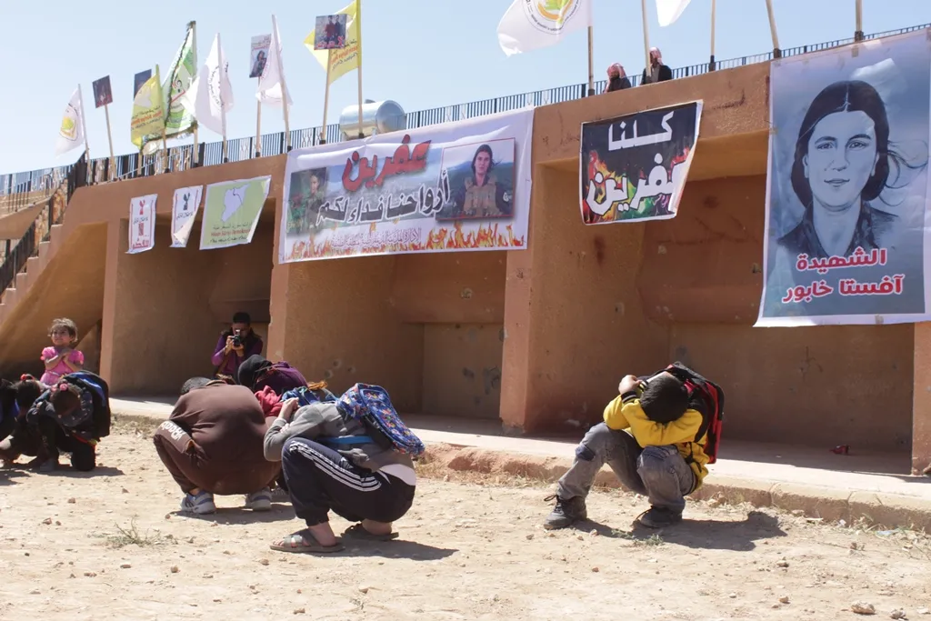 Solidarity stand in al-Tabqa to support resistance of age