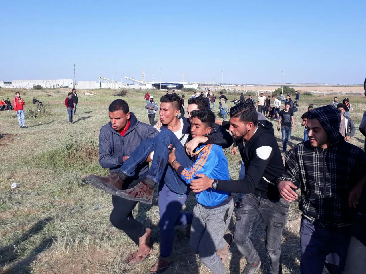 Palestinian "Grand Return" marches continue , 25 wounded on second day