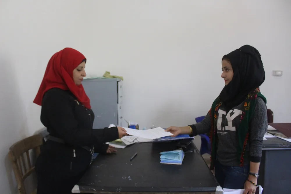 Young Women's Union in al-Tabqa educating community about smoking