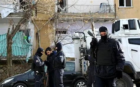 Turkish authorities stopped 24 members of HDP