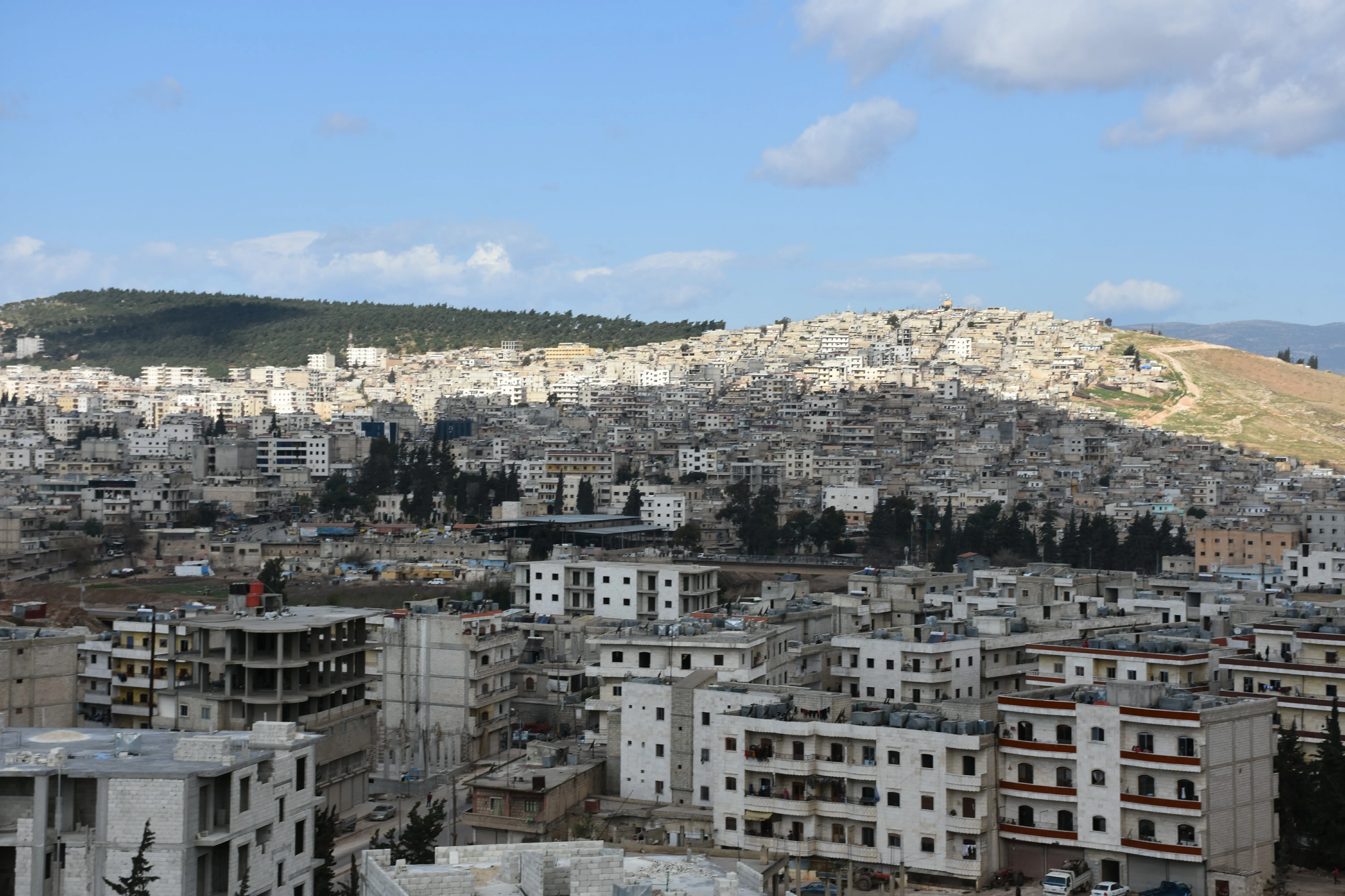 Turkish occupation army, its gangs continue their violations in Afrin