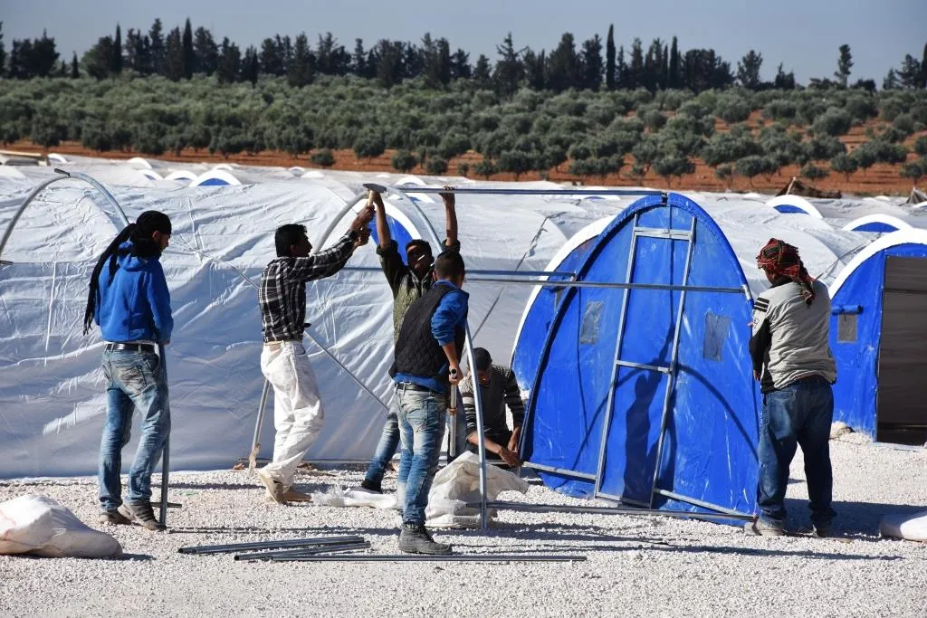 Berxwedan camp lack of capabilites , internationl promises only delosion 