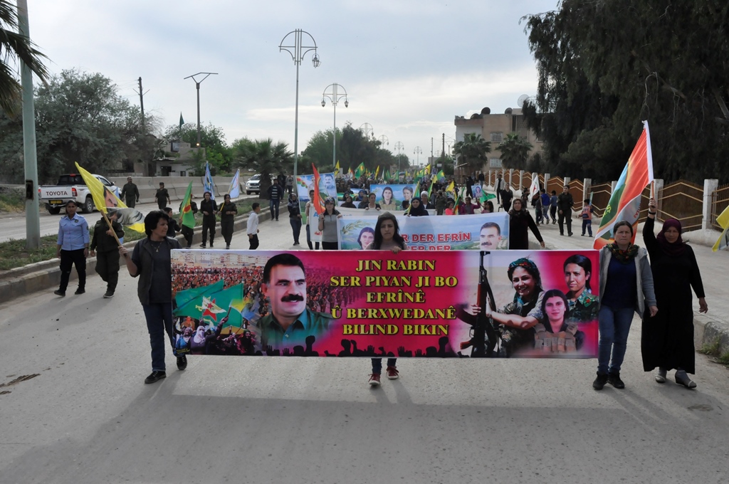 Women in Serê Kanîyê demonstrated to support Afrin's people resistance