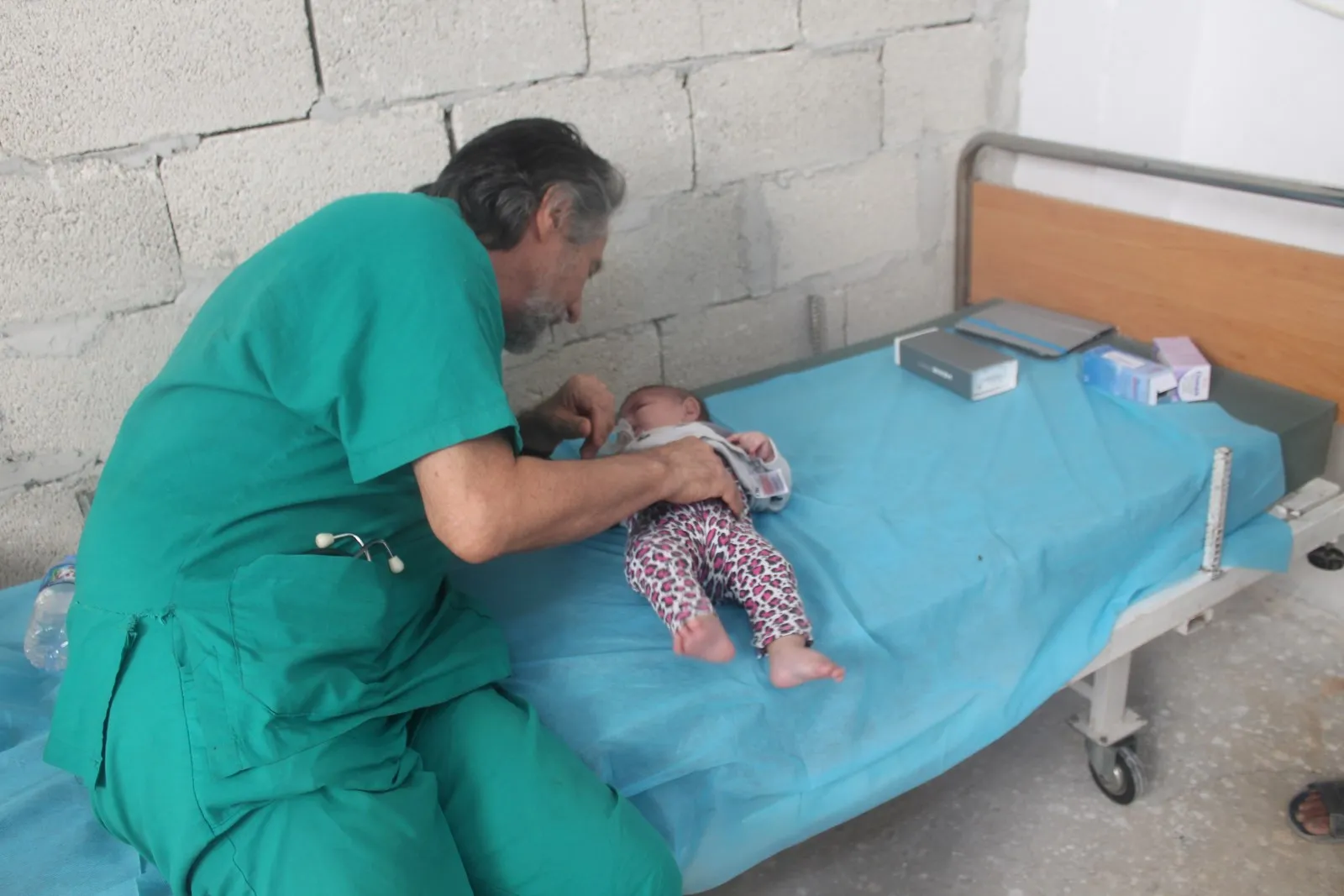 Out of humanity, a pediatrician headed to al-Shahba voluntarily