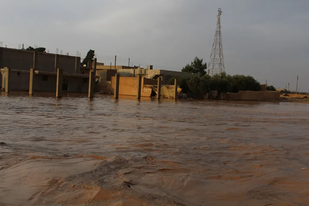 Torrents in al-Jarniah kill citizens, destroy homes, agricultural fields