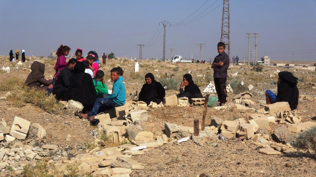 Al-Raqqa people return to practice their rituals freely