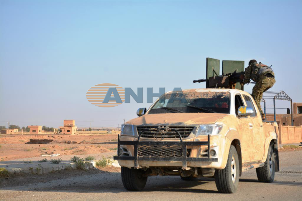 Clashes between SDF ,IS near Abu Mousab's  gas station