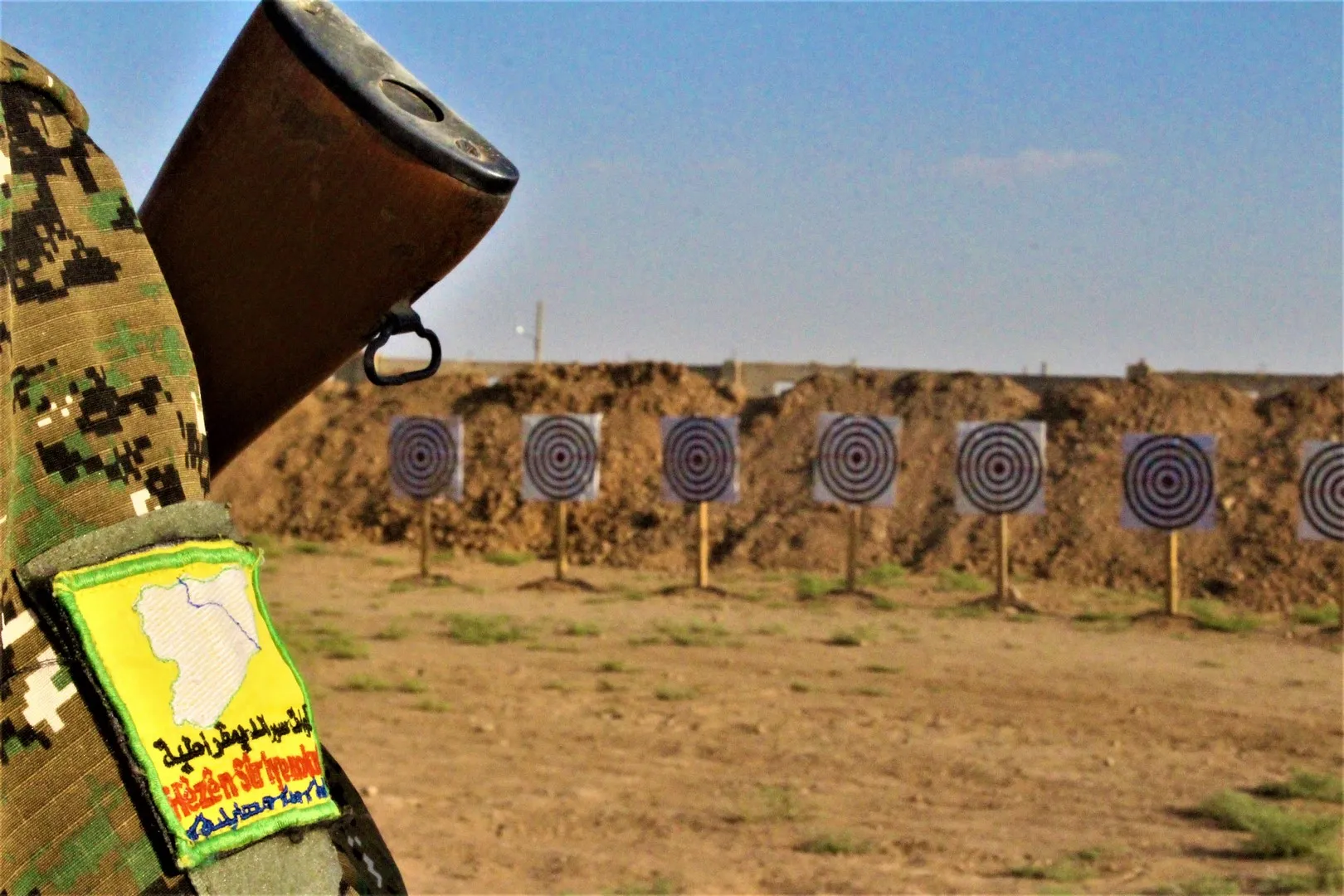Part of 1st military regiment of Special Forces in al-Tabqa