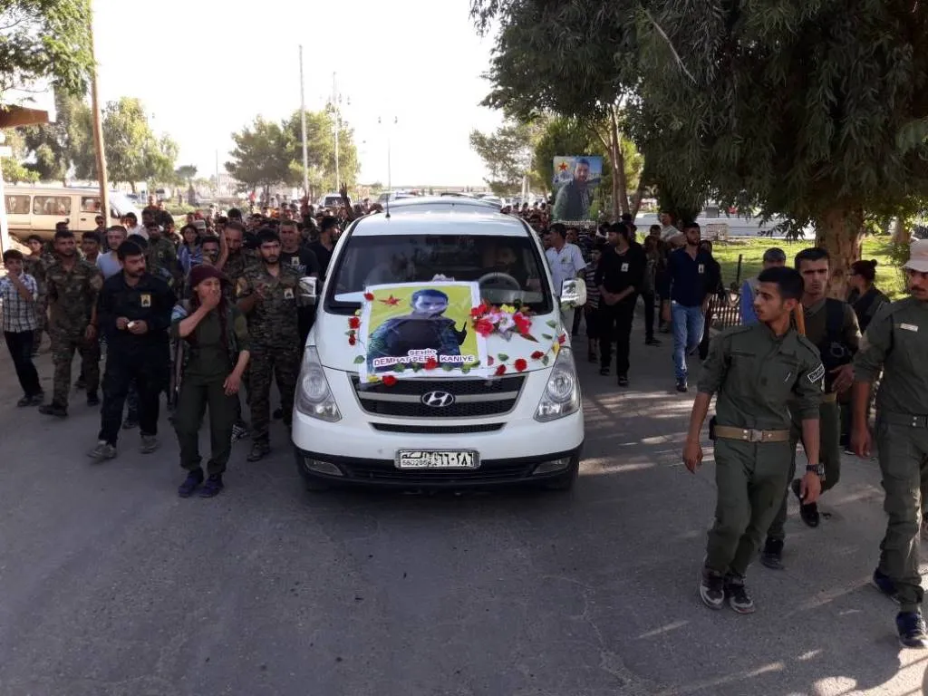 Serê Kaniyê people bid martyr Demhat farewell