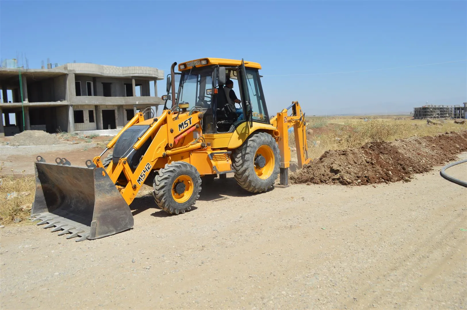 Water line extended to Rojava in Dêrik