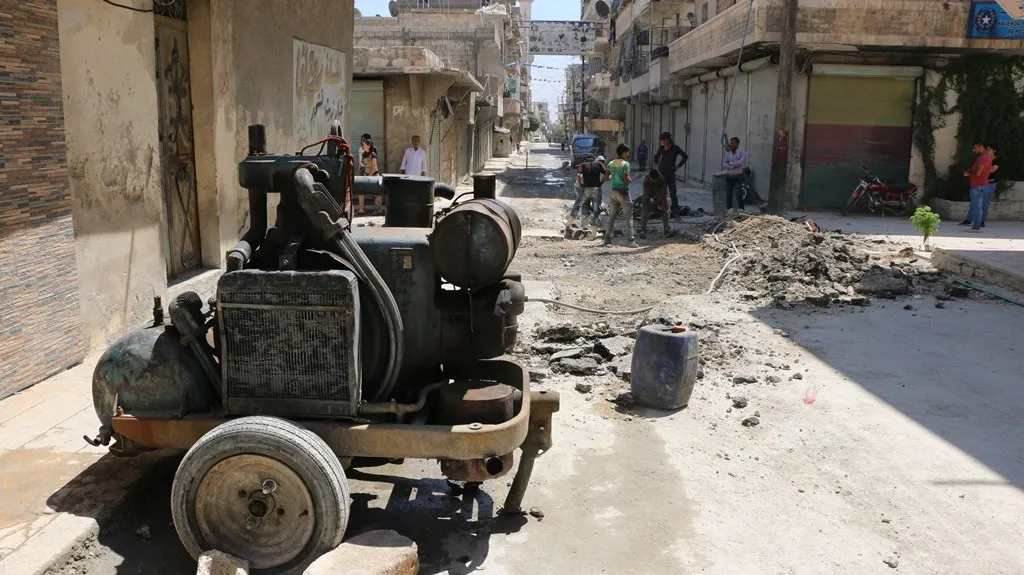 People's Municipality meets service works in Sheikh Maksoud neighborhood