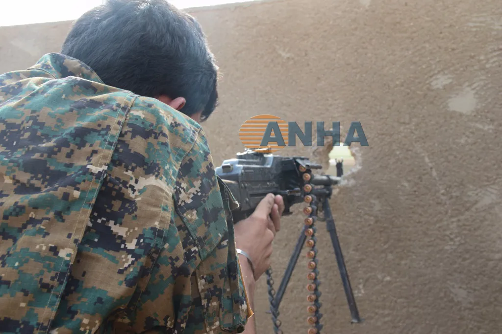 ANHA correspondent monitors battles of Bagouz al-Fawkani front