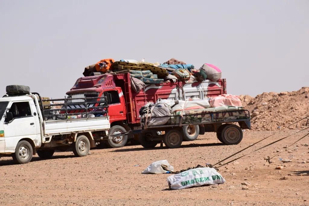 Dozens of civilians fleeing from Hajin reach to SDF areas