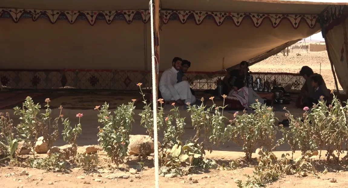 Decorating "hair tent"… culture inherited from ancestors till today