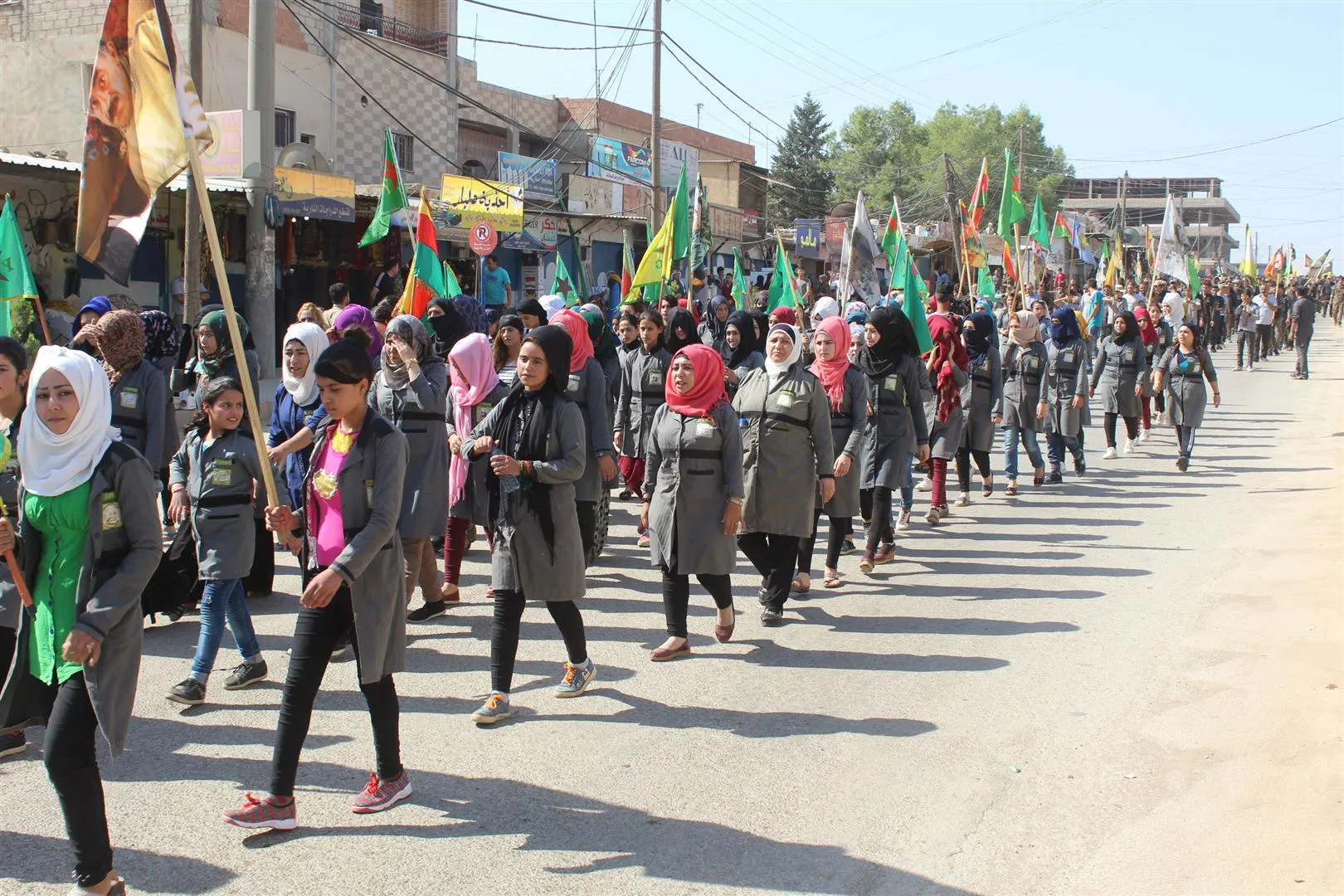 Mass demo in Girkê Legê supporting resistance of Afrin