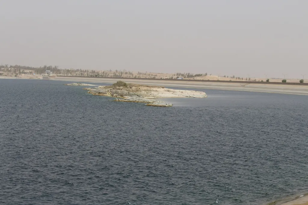 Significant reduction in water of Euphrates Lake