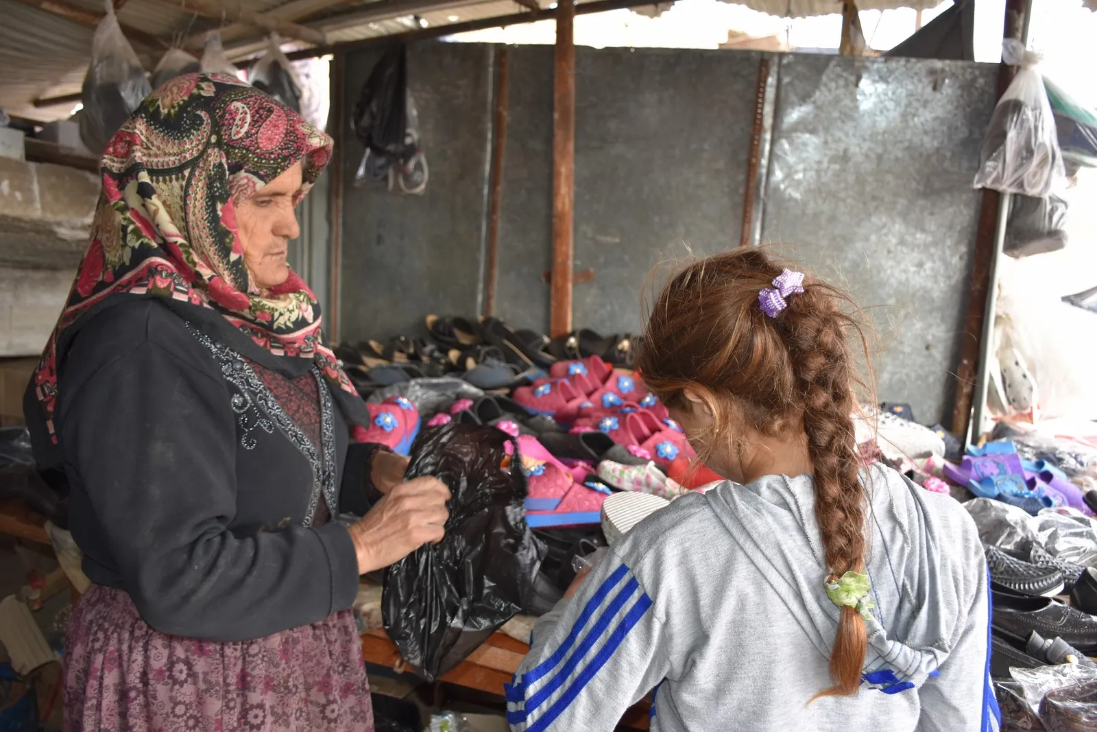 She lives in shop on roadside, confirms to continue struggle