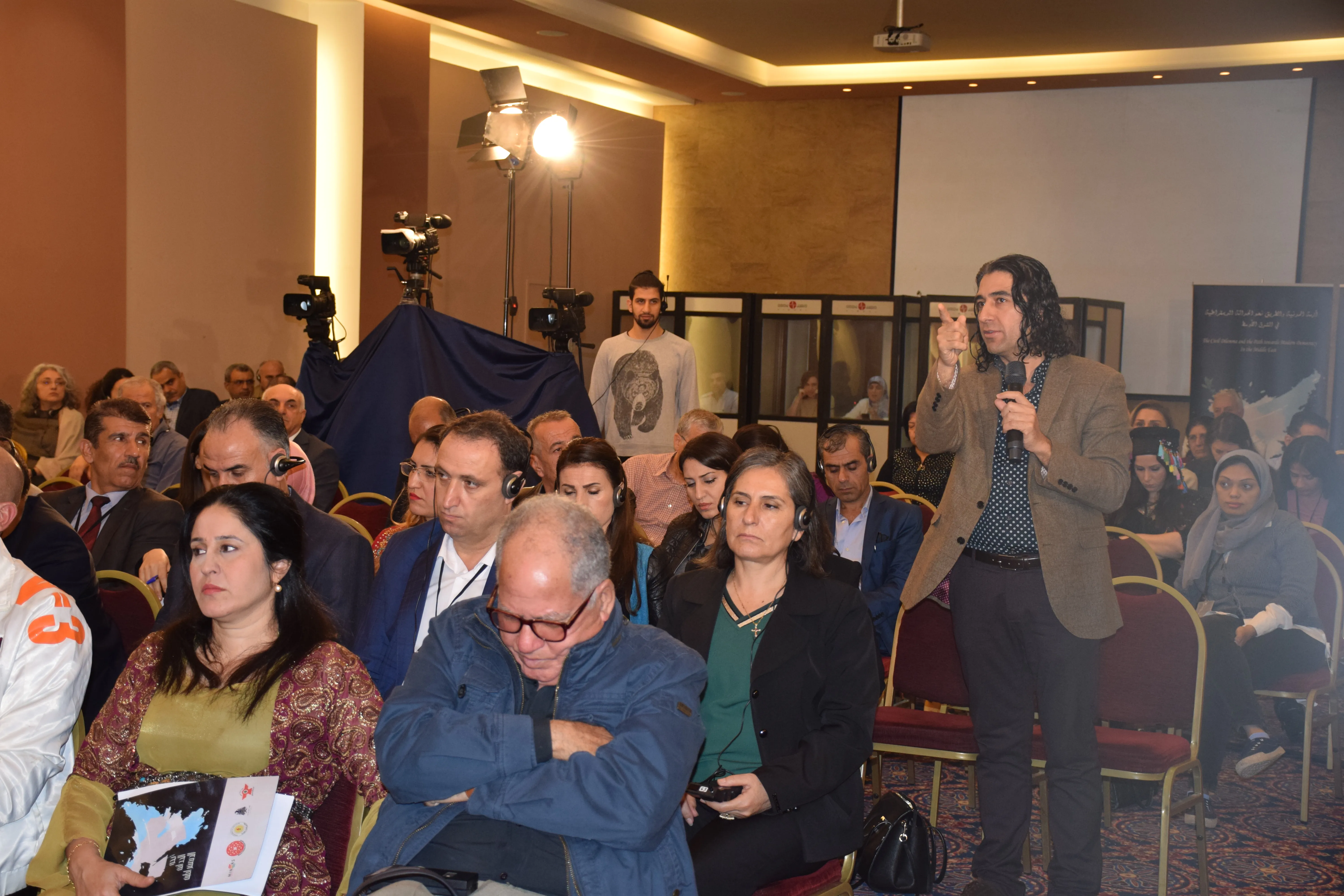 Congress members: Democratic confederation put forward by Ocalan is solution of Middle East problems