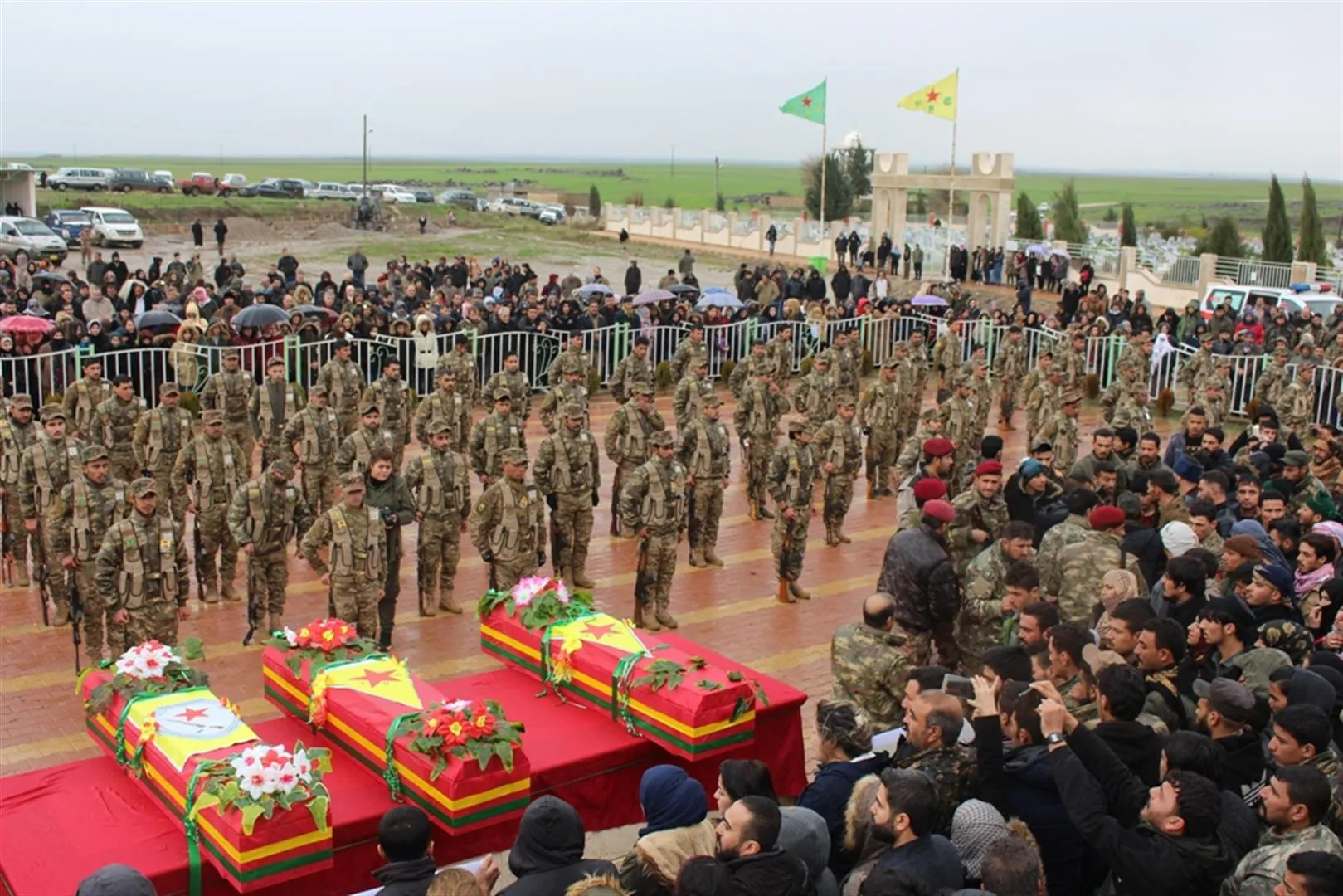 People of Dêrik bid farewell martyrs of freedom