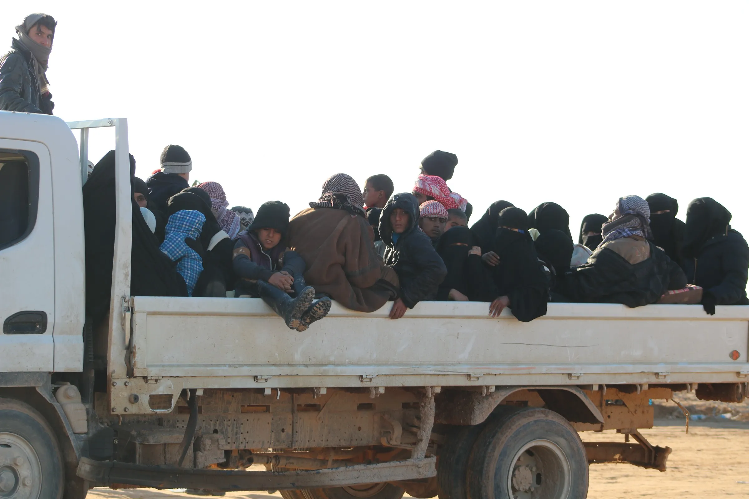 Liberating civilians continues in Deir-ez-Zor