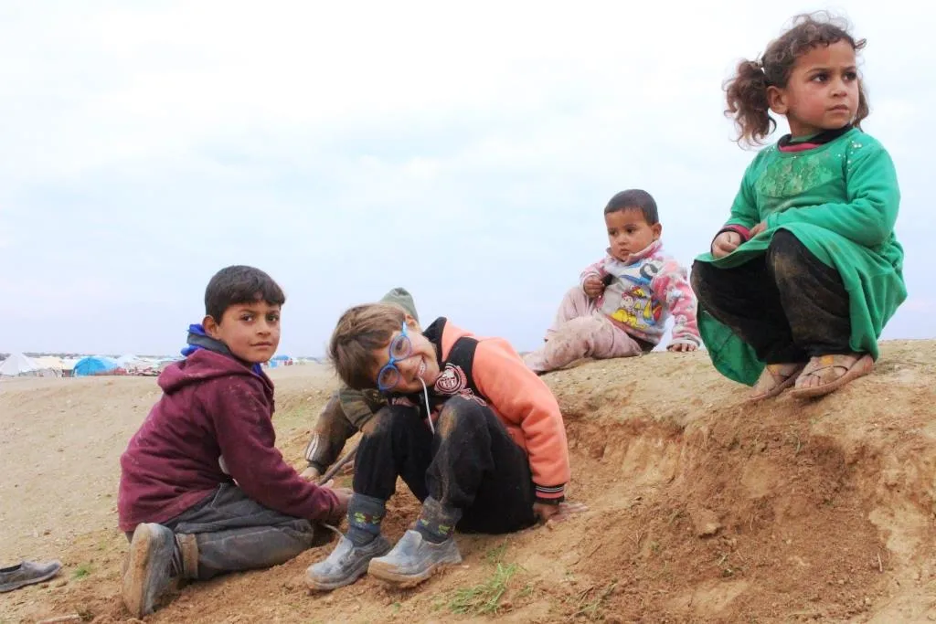 Al-Jerobo camp's children , between tragic present, ambiguous future