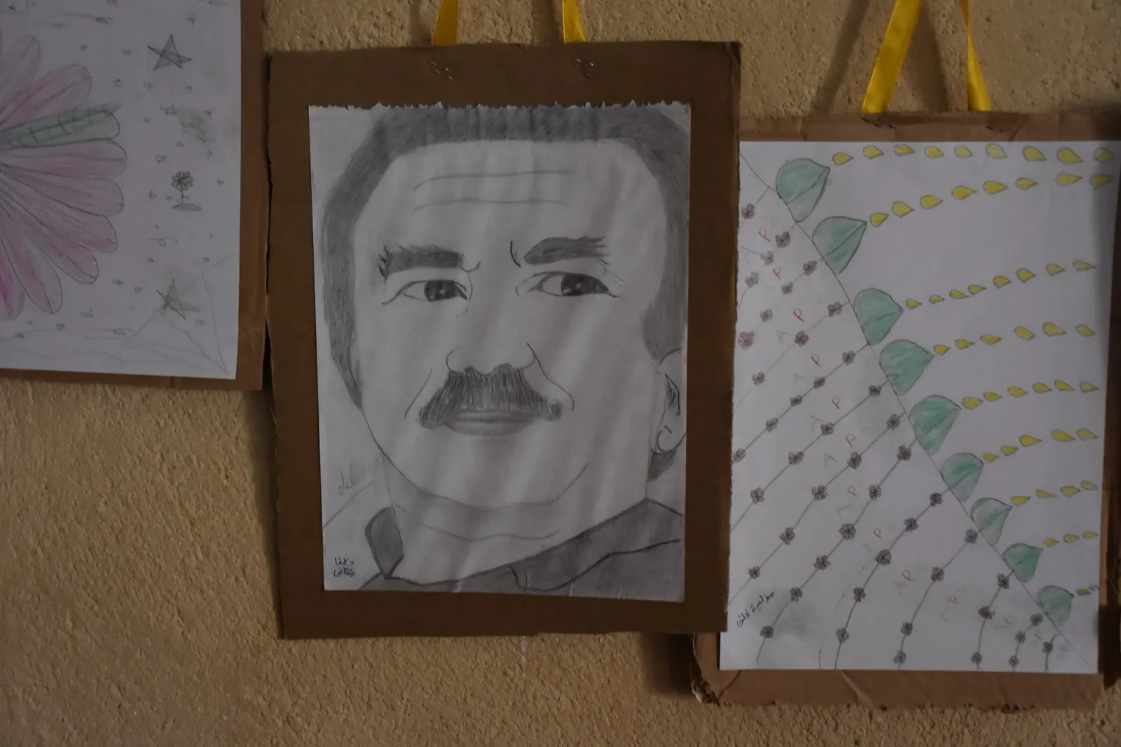 Afrin children express their love for Ocalan through drawing