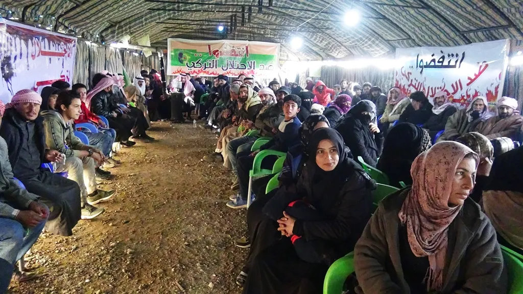 Sit-inners praise women's steadfastness