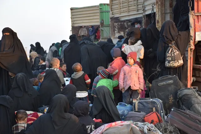 Displaced persons, IS' families arrive at al-Hol camp