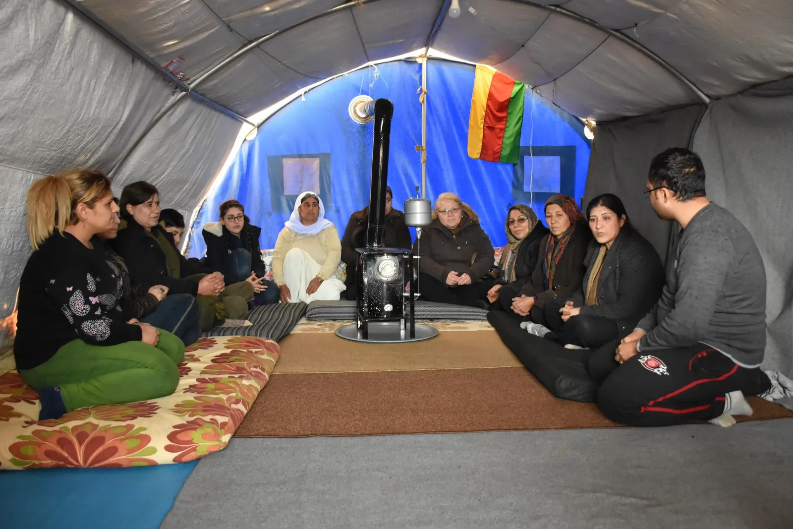 Delegation of Şengal women , Aleppo visited shrine of martyrs of Resistance of Age