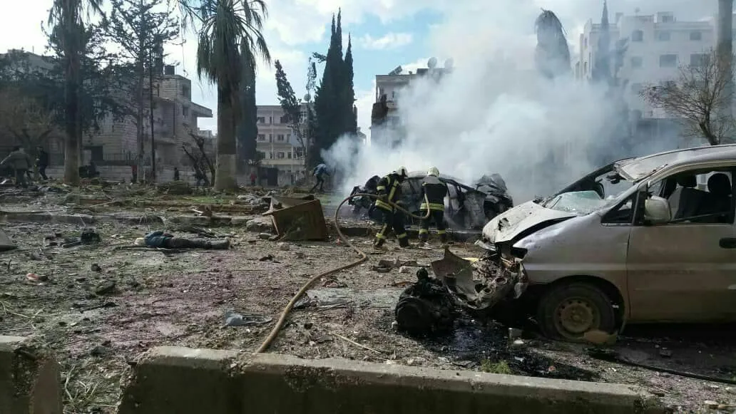 15 killed, more than 30 wounded by two car bombs in Idlib