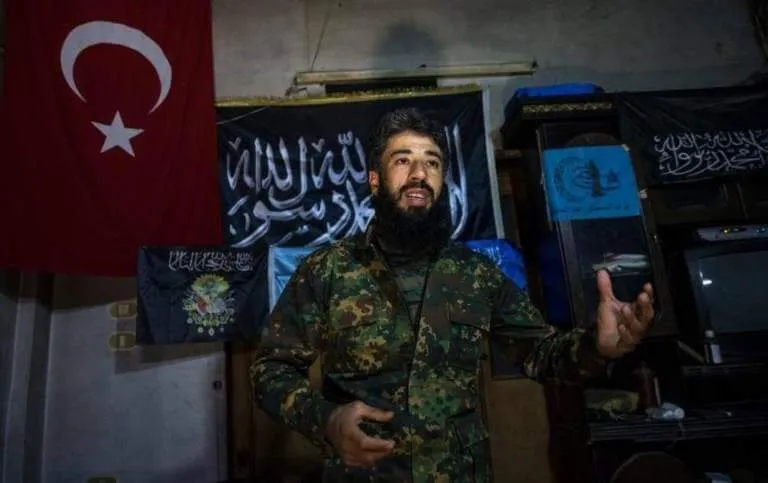 New faction is formed in Idlib .. al-Nusra's flag next to Turkish flag