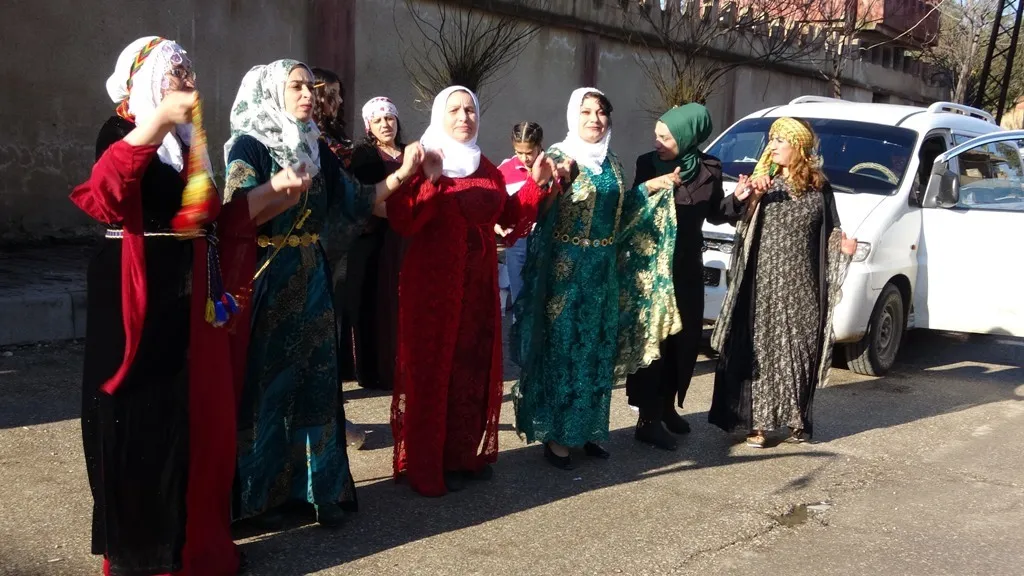 Women of N, E of Syria  Syria are heading towards celebration squares